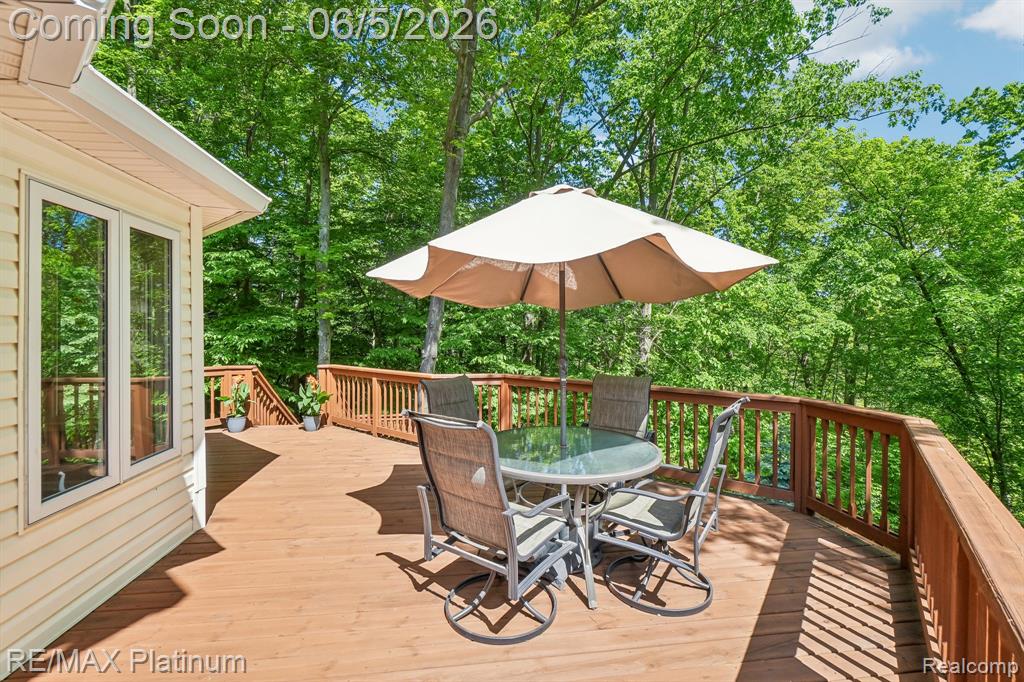2260 Moorland's View Howell, MI 48855 - Photo 32 of 40