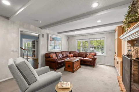 $825,000 | 4742 Gaywood Drive, Minnetonka, MN 55345