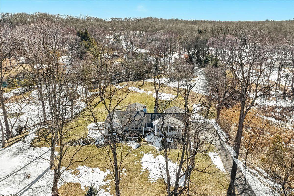 4529 Pleasant Valley Road Brighton, MI 48114 - Photo 52 of 66 Gallery Image 52
