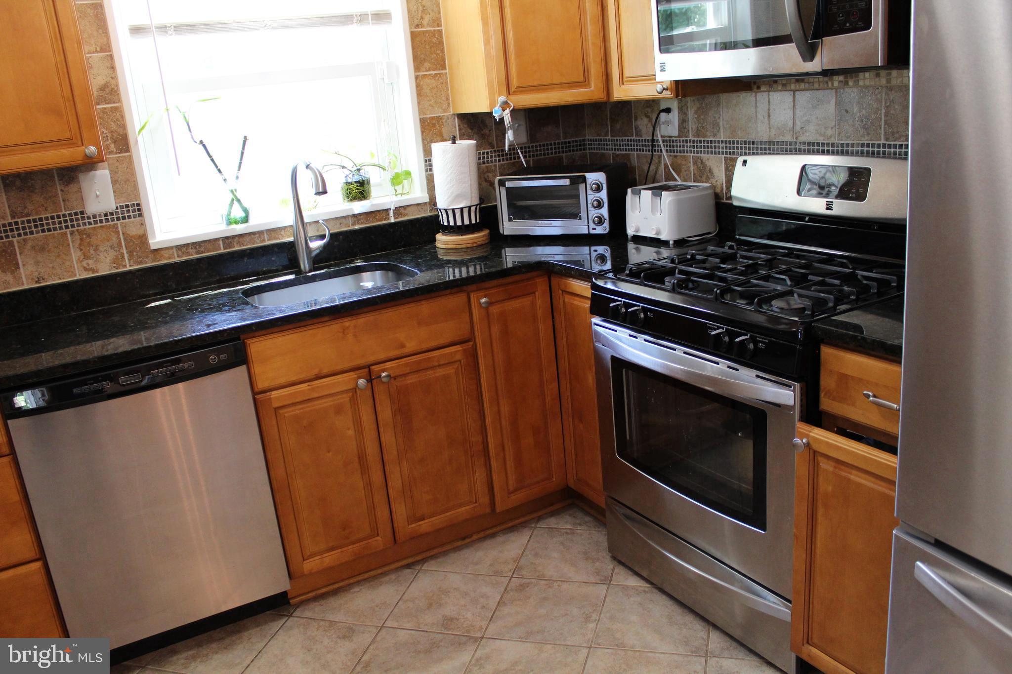 6802 Decatur Place Hyattsville, MD 20784 - Photo 10 of 37 Gallery Image 10