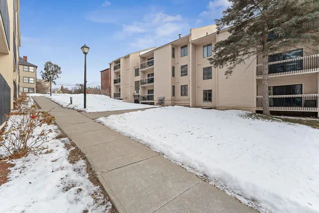 $399,000 | 349 Pearl Street, Unit 225, Burlington, VT 05401