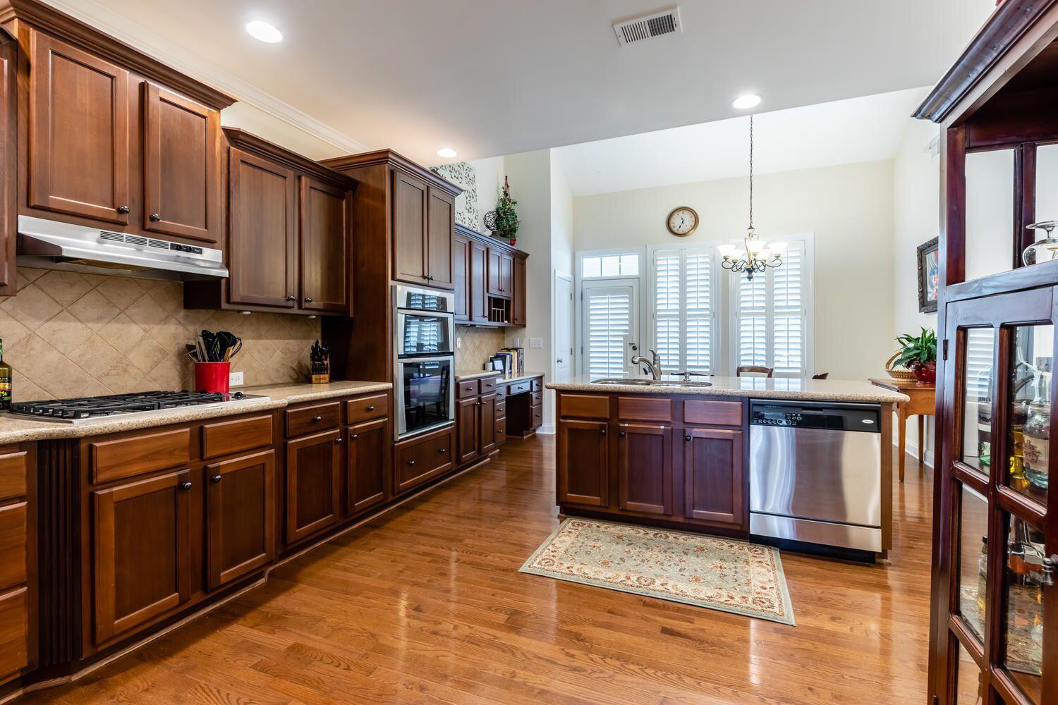 1465 Clancy Road Mount Pleasant, SC 29466 - Photo 11 of 35 11