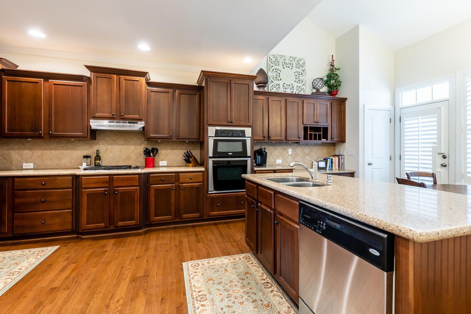 1465 Clancy Road Mount Pleasant, SC 29466 - Photo 12 of 35 12