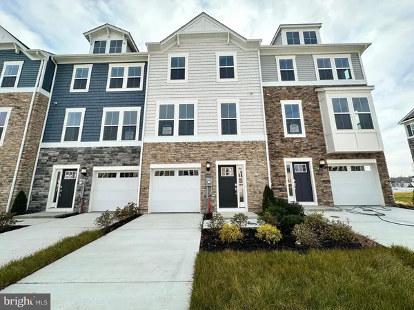 $377,090 | 10995 Barnard Place, White Plains, MD 20695