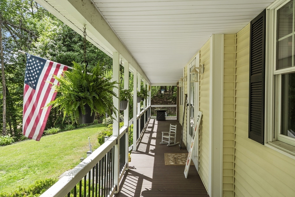 116 Island Road Lunenburg, MA 01462 - Photo 4 of 42