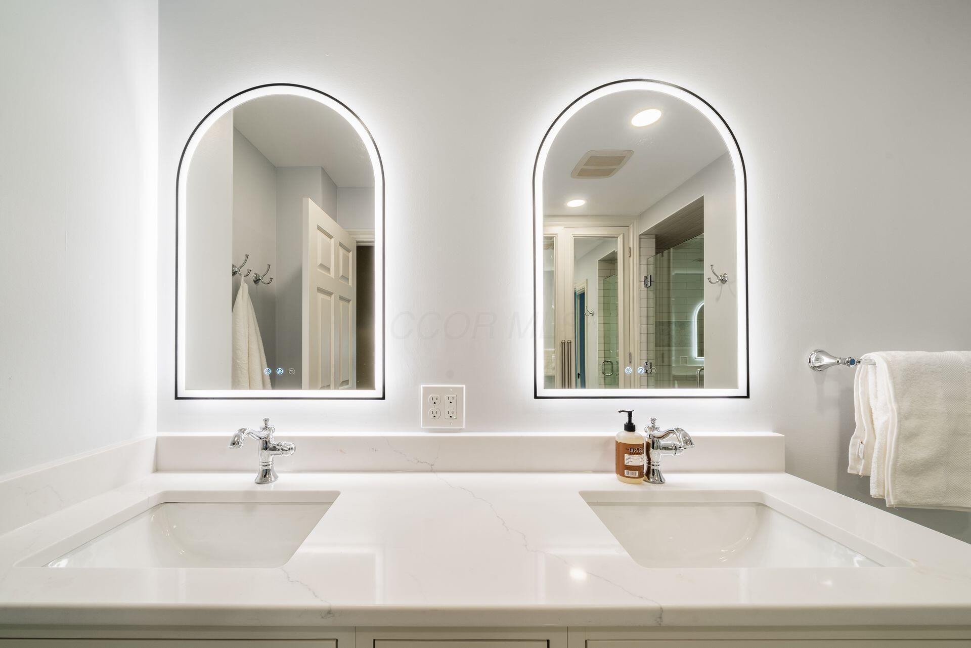250 Ashbourne Road Bexley, OH 43209 - Photo 42 of 73 Second Full Bathroom