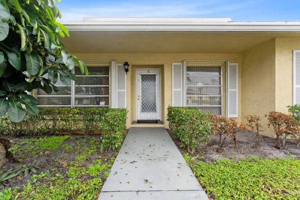 $2,000 | 1130 Cactus Terrace, Unit 45C, Delray Beach, FL 33445