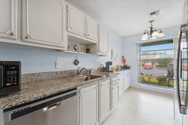 $2,000 | 1130 Cactus Terrace, Unit 45C, Delray Beach, FL 33445