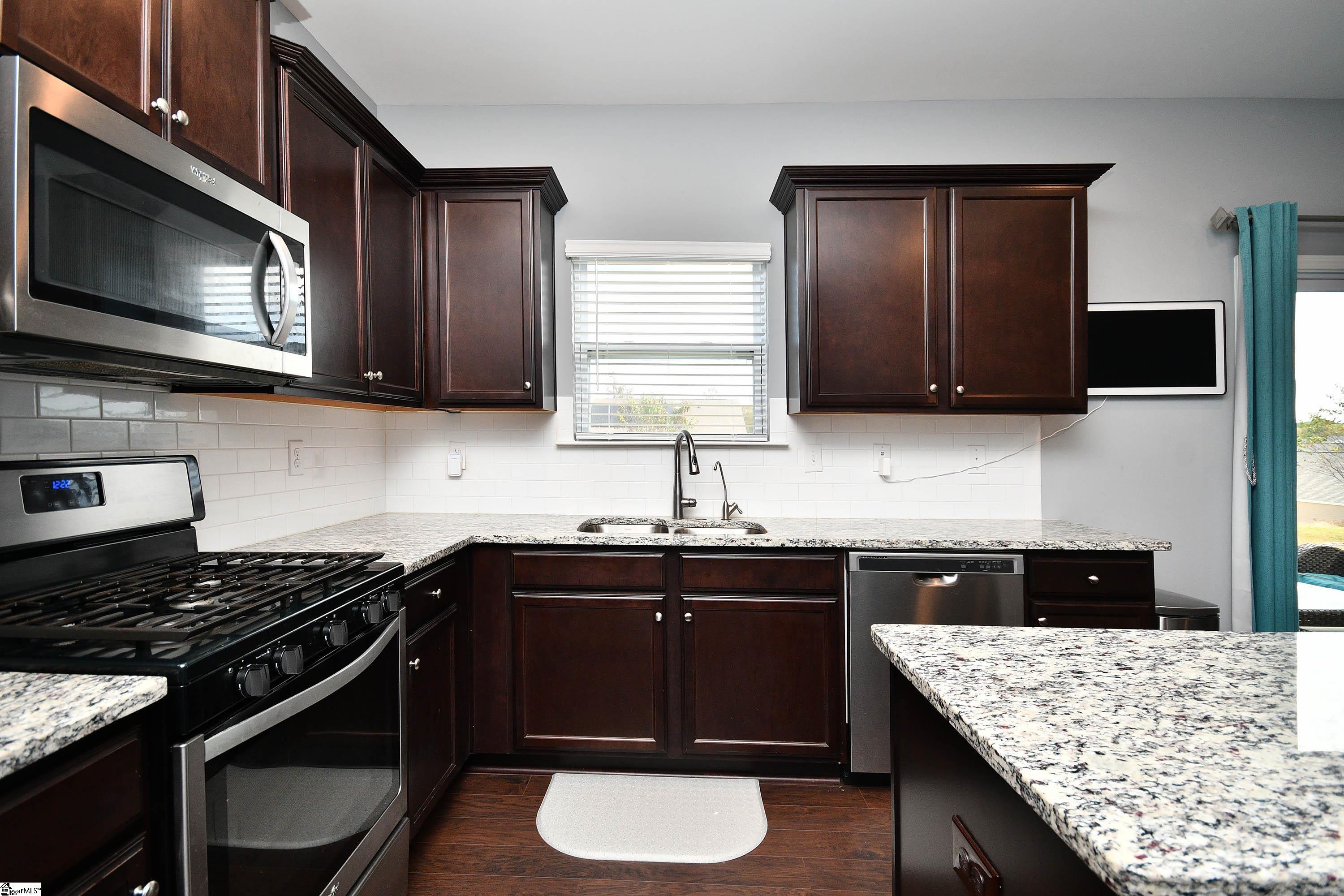 14 Darrowby Way Simpsonville, SC 29680 - Photo 3 of 48