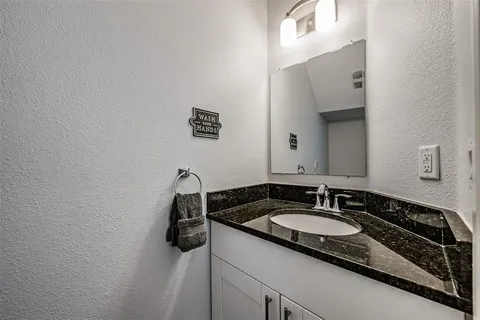 $425,000 | 6921 Interbay Boulevard, Unit 8, Tampa, FL 33616