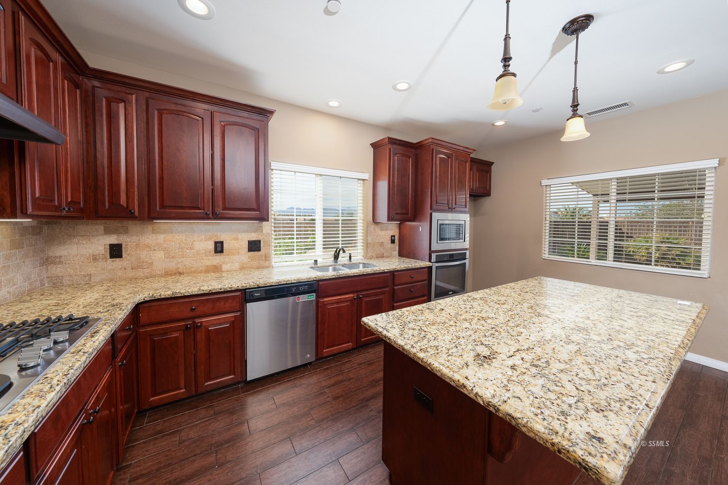 104 Rancho Del Cerro Ridgecrest, CA 93555 - Photo 12 of 36