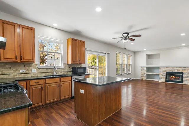 $525,000 | 54 Meadows Drive, Gilberts, IL 60136