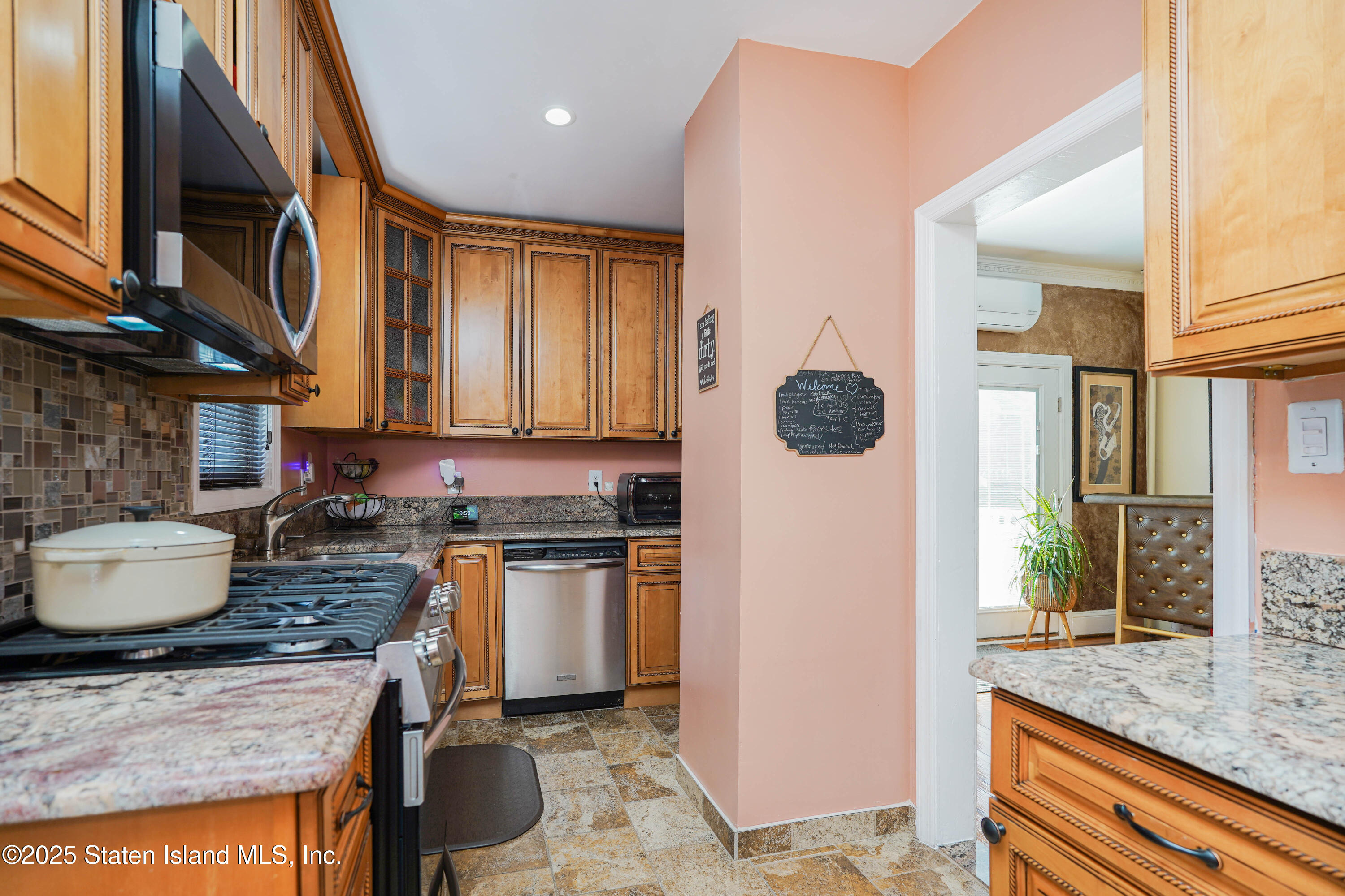 116 Coursen Place Staten Island, NY 10304 - Photo 14 of 22 Kitchen 2