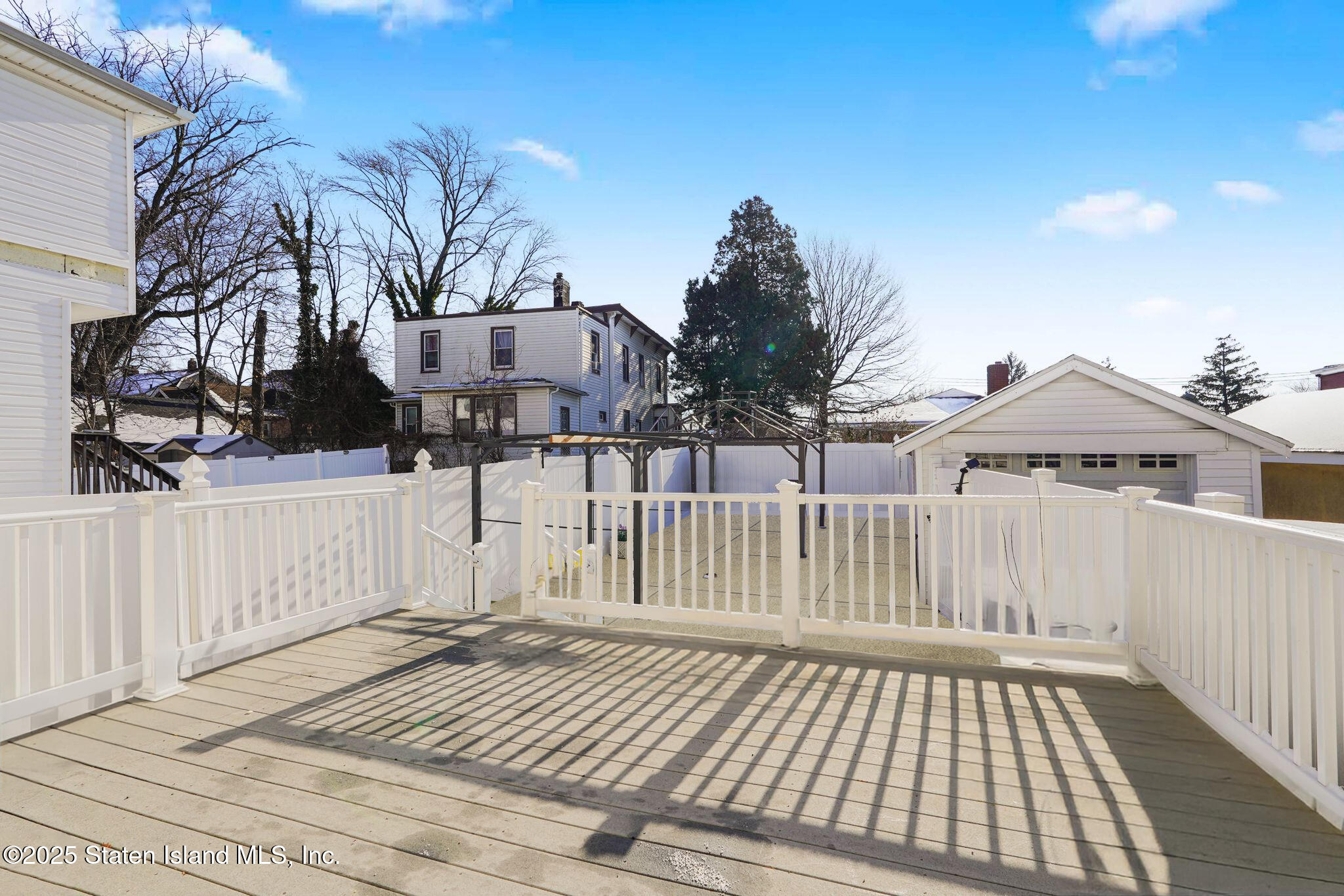 116 Coursen Place Staten Island, NY 10304 - Photo 20 of 22 Deck