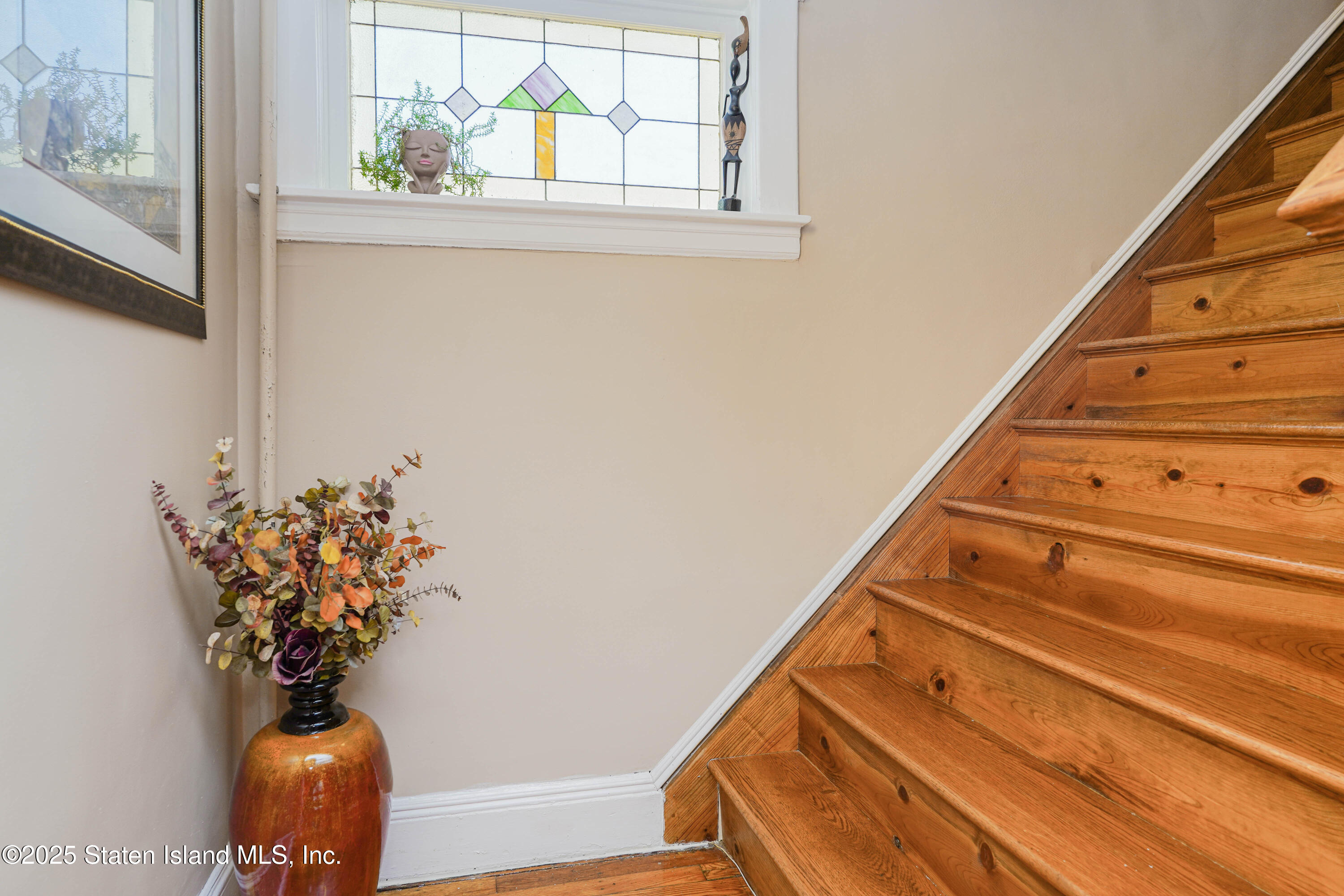 116 Coursen Place Staten Island, NY 10304 - Photo 8 of 22 Large Stairway