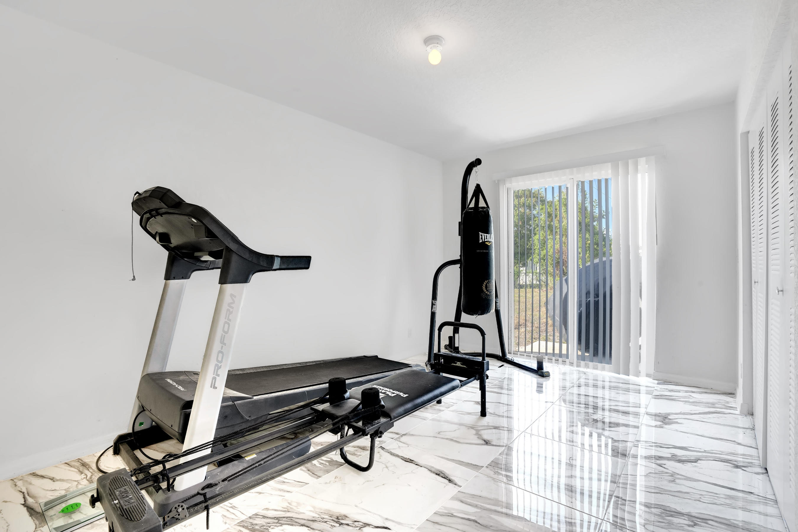 1476 West 31st Street Riviera Beach, FL 33404 - Photo 15 of 20 DSC07570