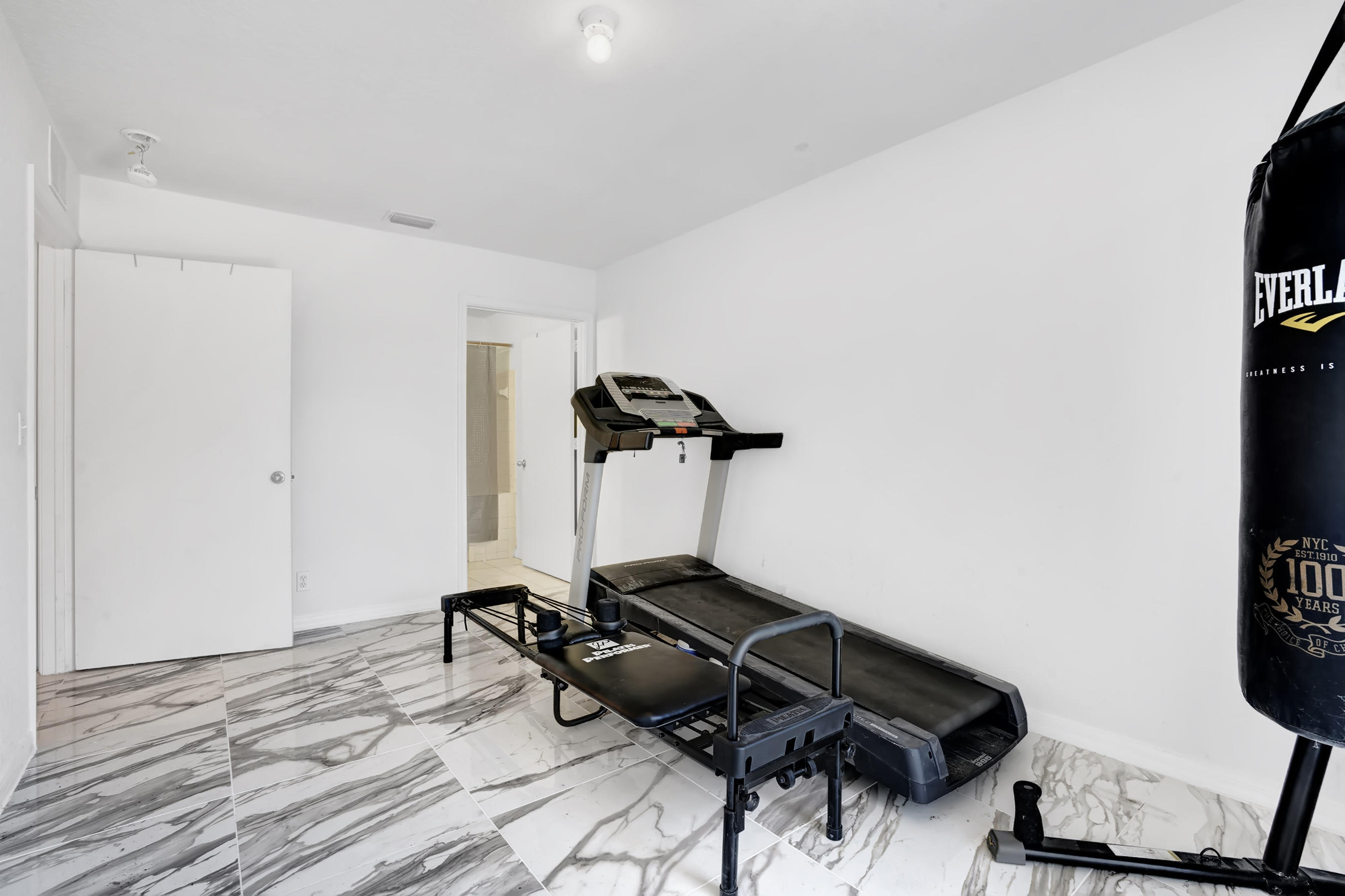 1476 West 31st Street Riviera Beach, FL 33404 - Photo 16 of 20 DSC07575