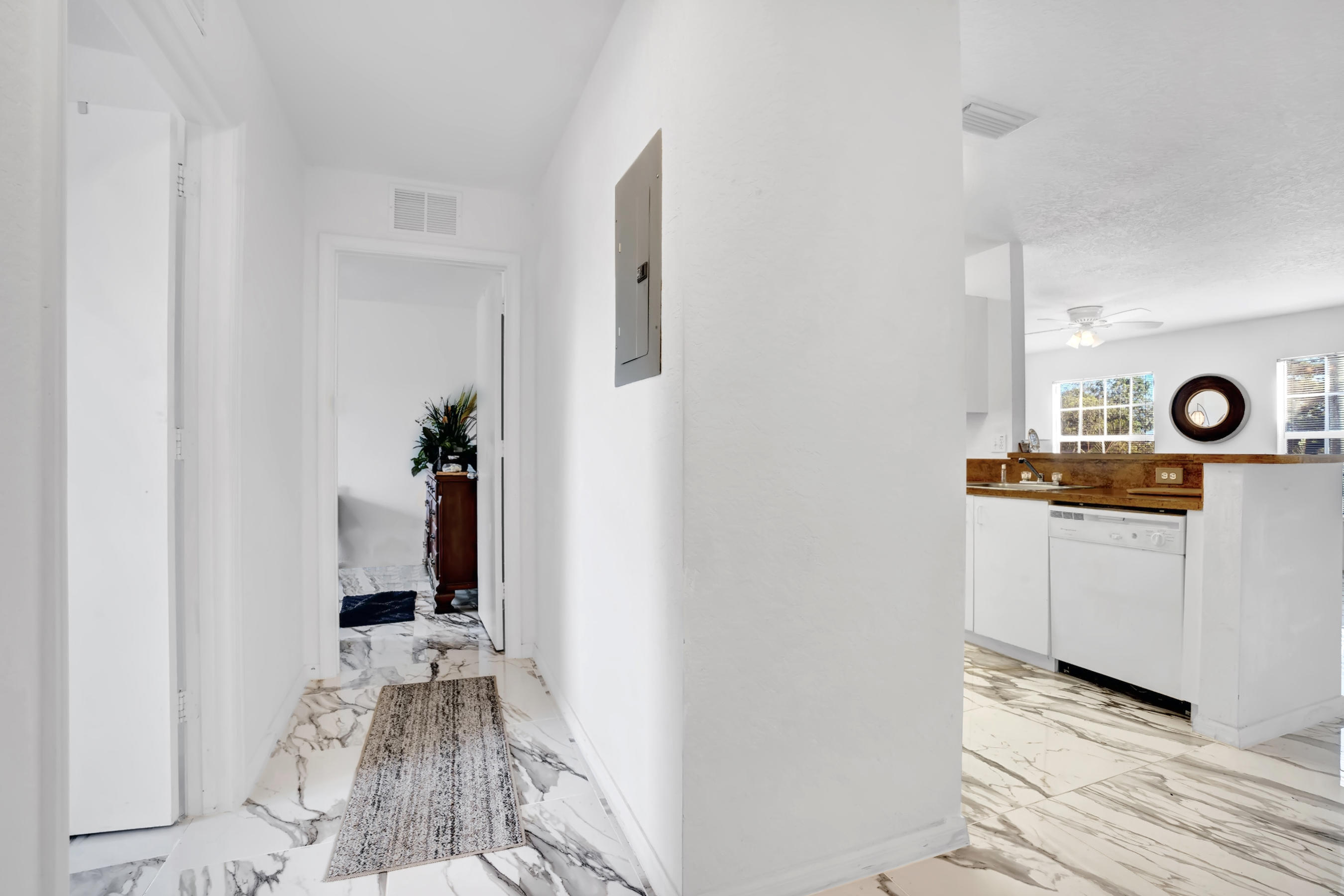 1476 West 31st Street Riviera Beach, FL 33404 - Photo 9 of 20 DSC07560