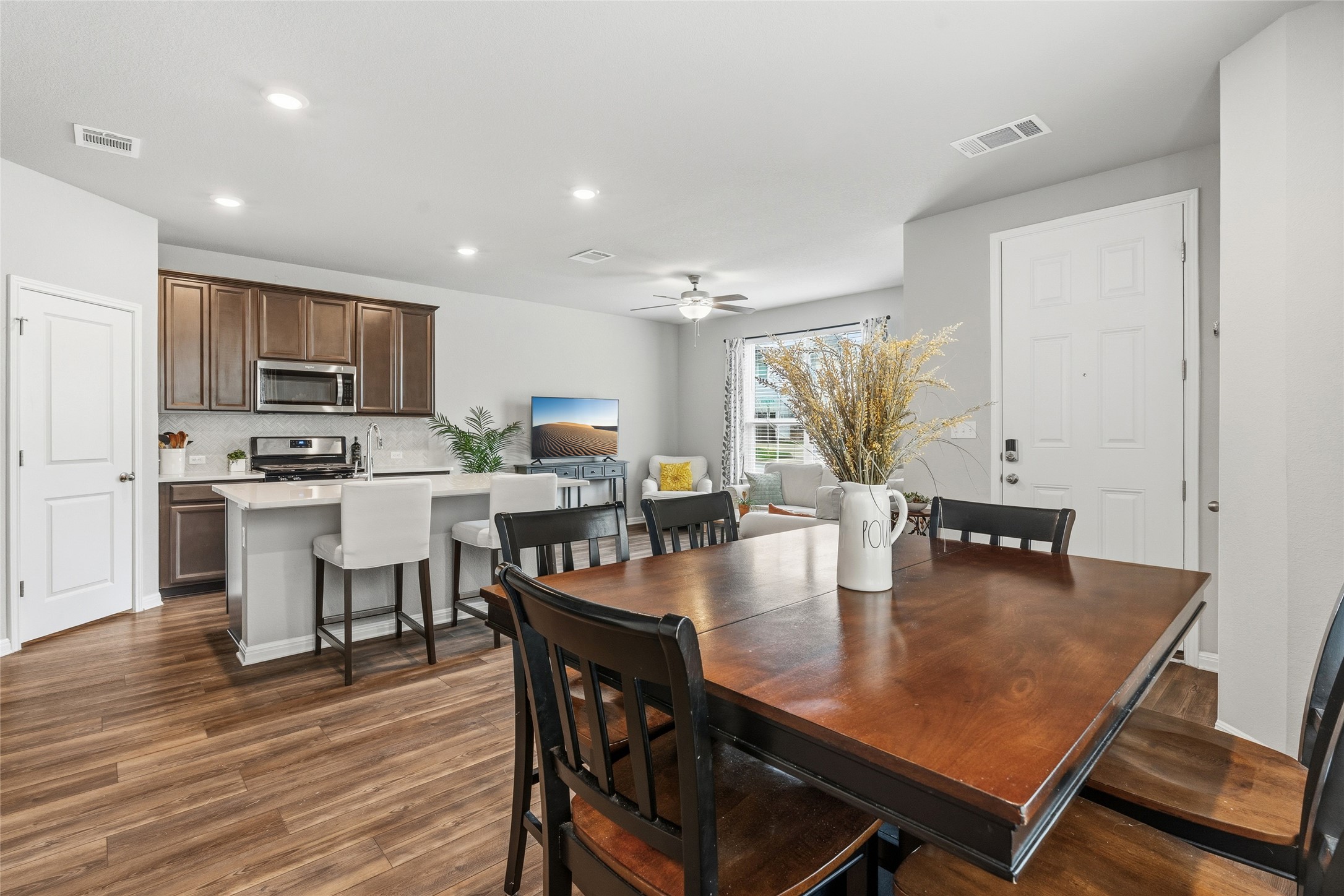 145 Beach Mountain Road Dripping Springs, TX 78620 - Photo 22 of 40 The dining area is spacious.