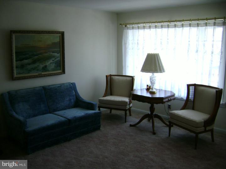 1716-18 Ripley Street Philadelphia, PA 19111 - Photo 2 of 25 Living Room