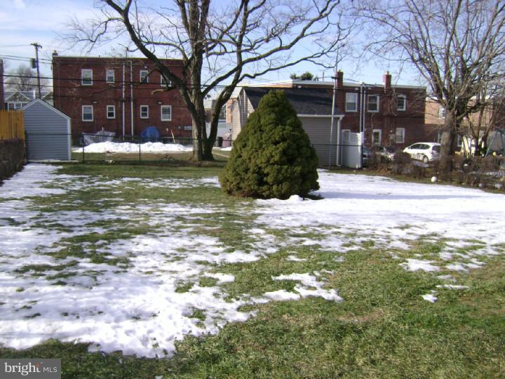 1716-18 Ripley Street Philadelphia, PA 19111 - Photo 19 of 25 Back Yard