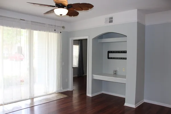 $1,795 | 2801 Chancellorsville Drive, Unit 1302, Tallahassee, FL 32312