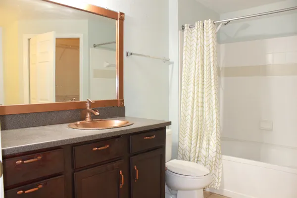 $1,795 | 2801 Chancellorsville Drive, Unit 1302, Tallahassee, FL 32312