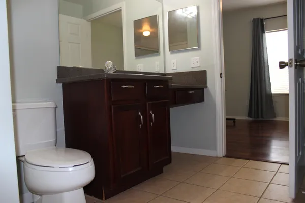 $1,795 | 2801 Chancellorsville Drive, Unit 1302, Tallahassee, FL 32312