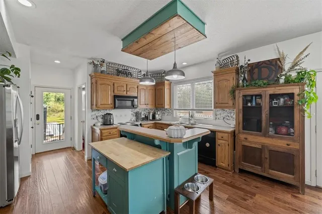 $449,000 | 2248 Iowa Road, Ottawa, KS 66067