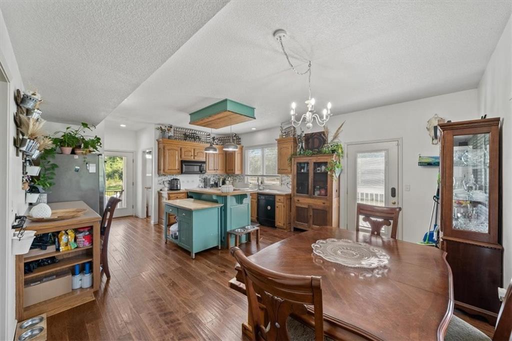 2248 Iowa Road Ottawa, KS 66067 - Photo 13 of 37