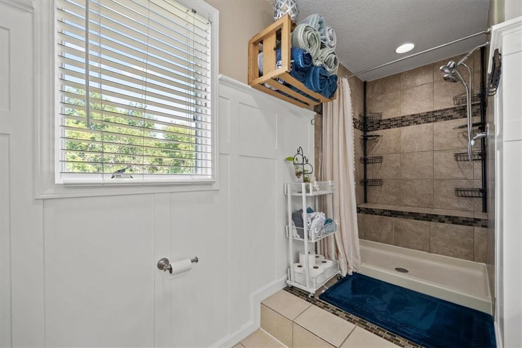 2248 Iowa Road Ottawa, KS 66067 - Photo 22 of 37