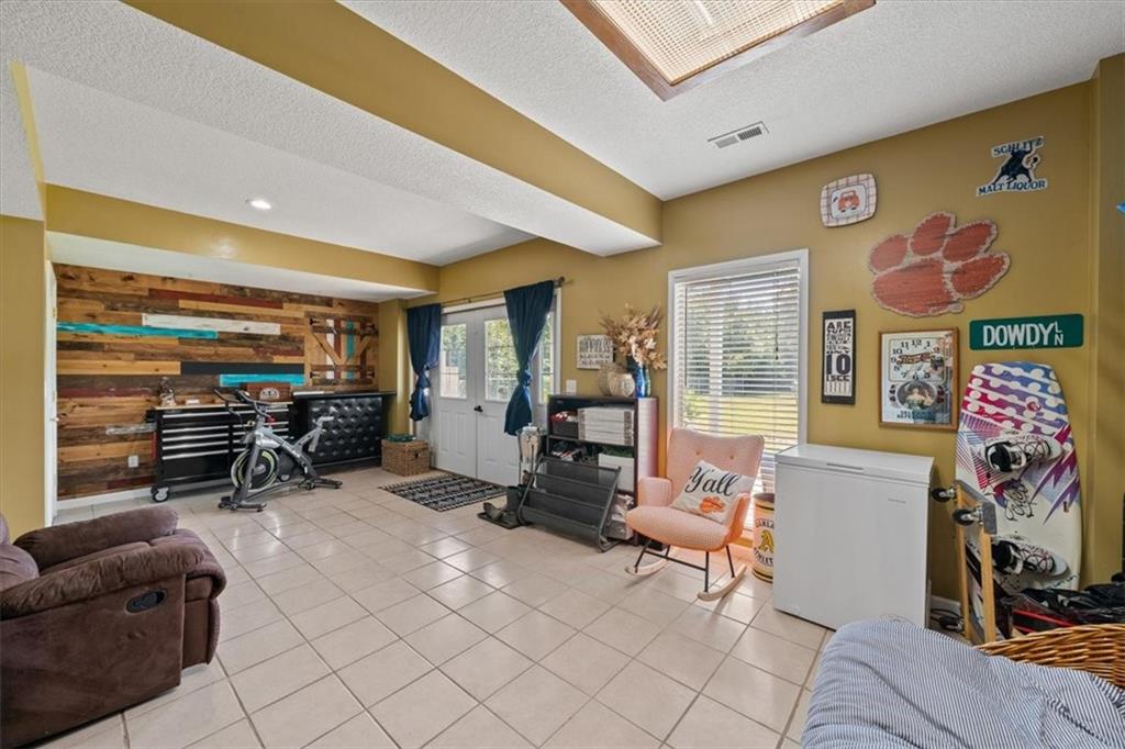 2248 Iowa Road Ottawa, KS 66067 - Photo 25 of 37