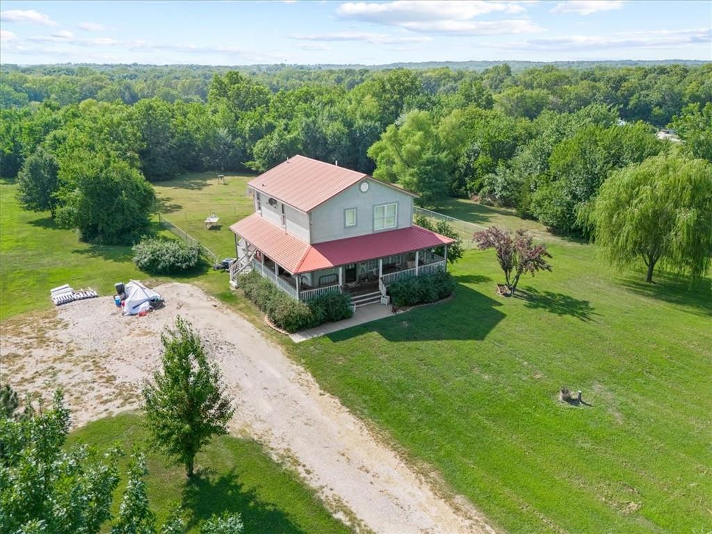 2248 Iowa Road Ottawa, KS 66067 - Photo 3 of 37