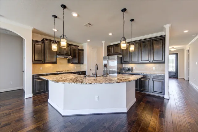$635,000 | 6611 Hollow Bay Court, Katy, TX 77493