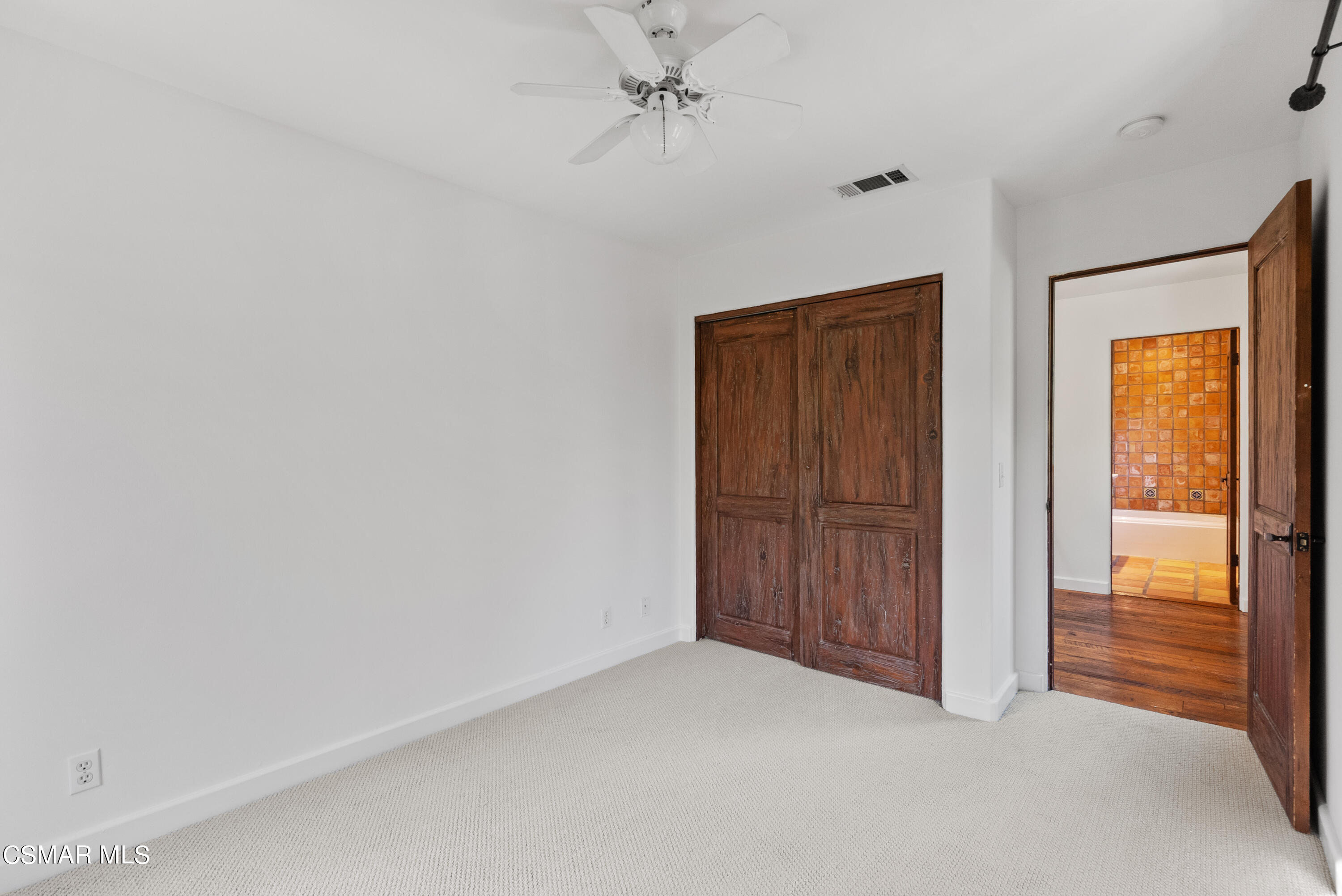 2045 Lookout Drive Agoura Hills, CA 91301 - Photo 21 of 34 an empty room with windows