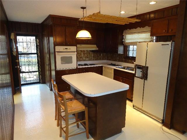 2109 Post Road Clarksville, TN 37043 - Photo 6 of 20 Check out the island which is perfect for serving breakfast or an afternoon snack.