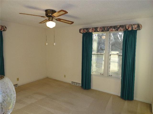 2109 Post Road Clarksville, TN 37043 - Photo 10 of 20 Master bedroom has a full bath (shower only)