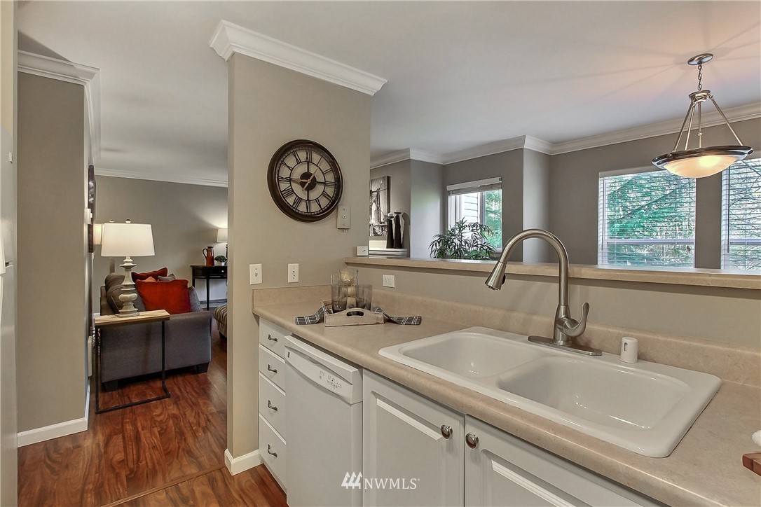 33020 10th Avenue Southwest, Unit F202 Federal Way, WA 98023 - Photo 8 of 22