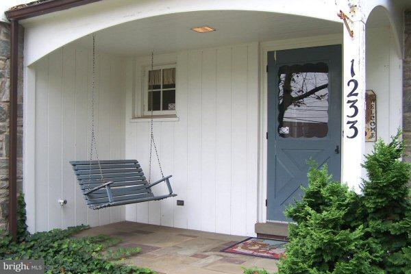 1233 Cornwall Road Lebanon, PA 17042 - Photo 2 of 21 Gallery Image 2