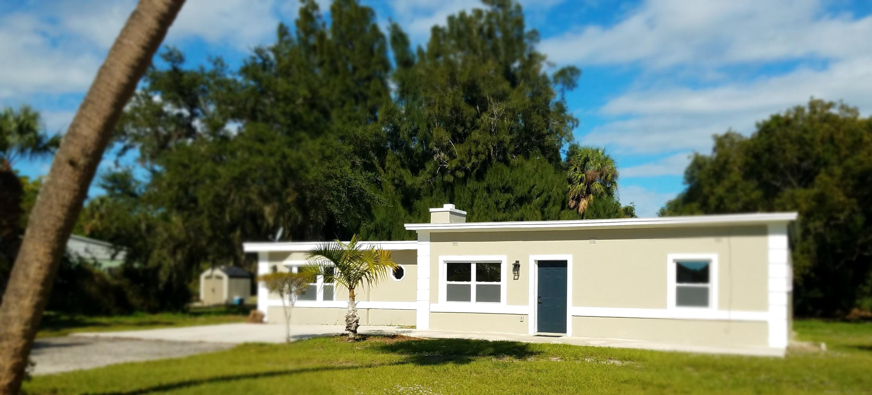 4104 Ave R Fort Pierce, FL 34947 - Photo 3 of 35 Ave R front 3