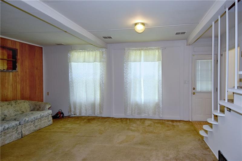 23 Grubbs Road Cheswick, PA 15024 - Photo 4 of 24