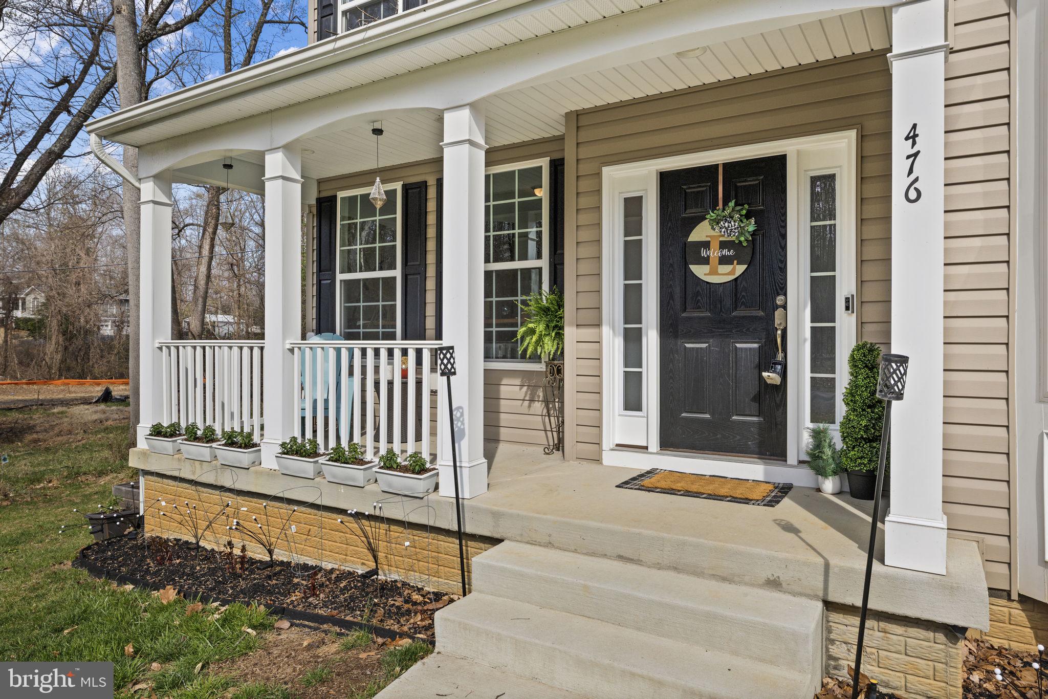 476 Decatur Road Stafford, VA 22554 - Photo 7 of 62 Welcoming front entryway