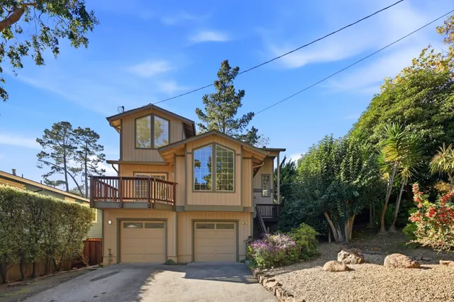 $1,599,999 | 455 Ave Portola, El Granada, CA 94018