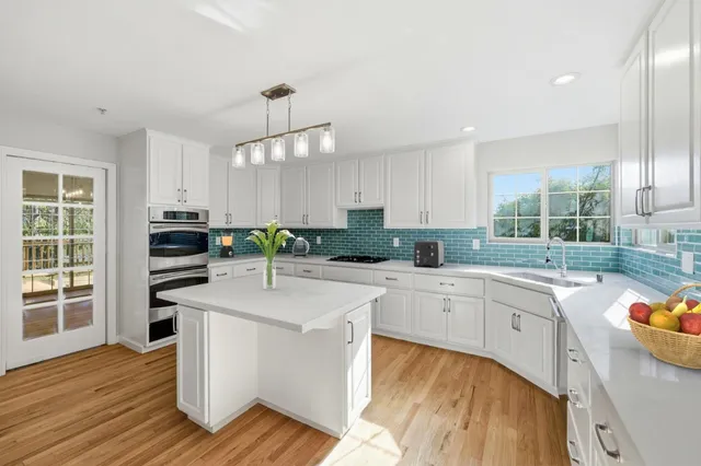 $1,599,999 | 455 Ave Portola, El Granada, CA 94018