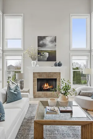 $999,000 | 829 Avon Court, Glen Ellyn, IL 60137