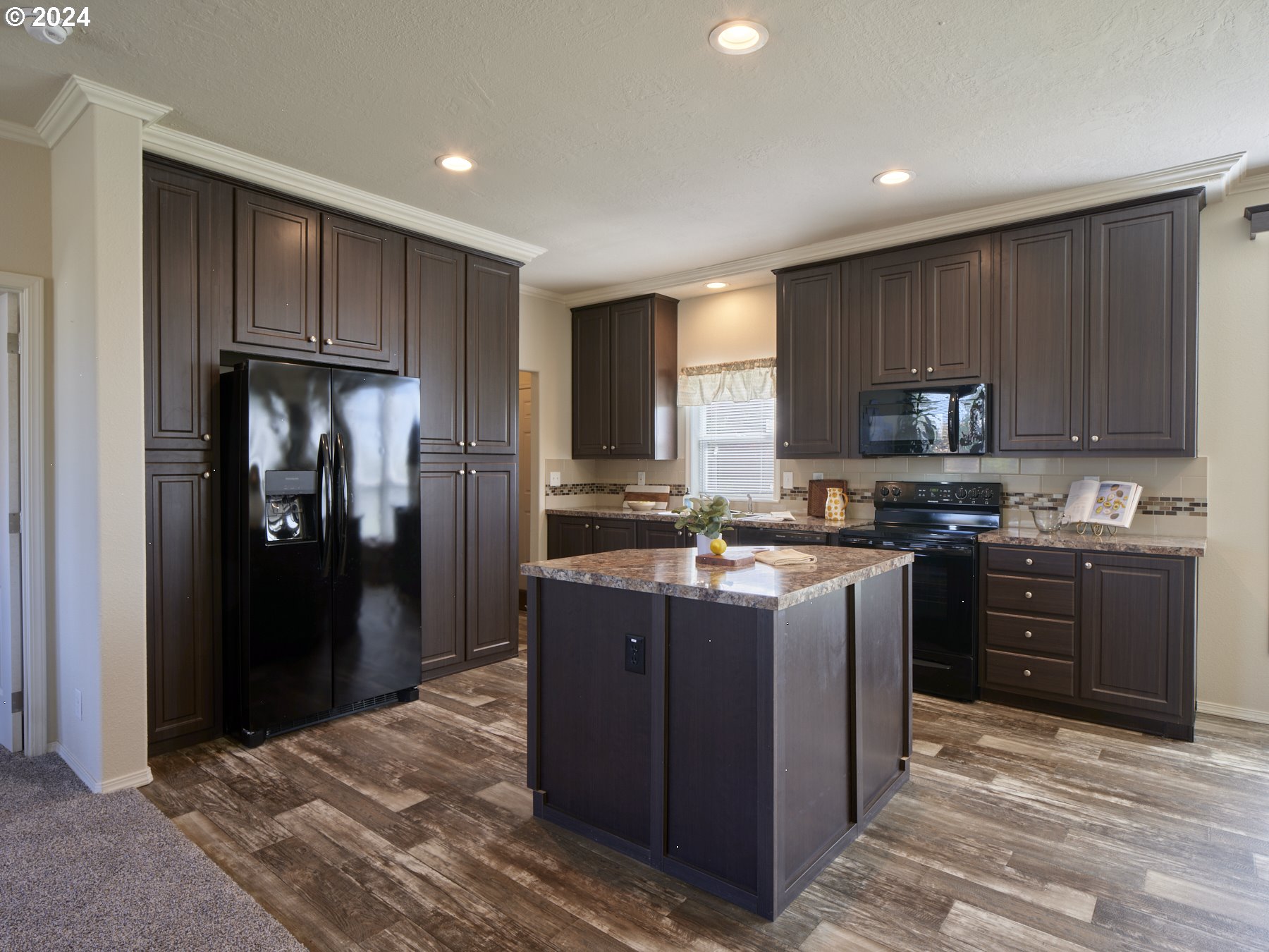 108 Rodgers Road Silverlake, WA 98645 - Photo 9 of 37 Kitchen