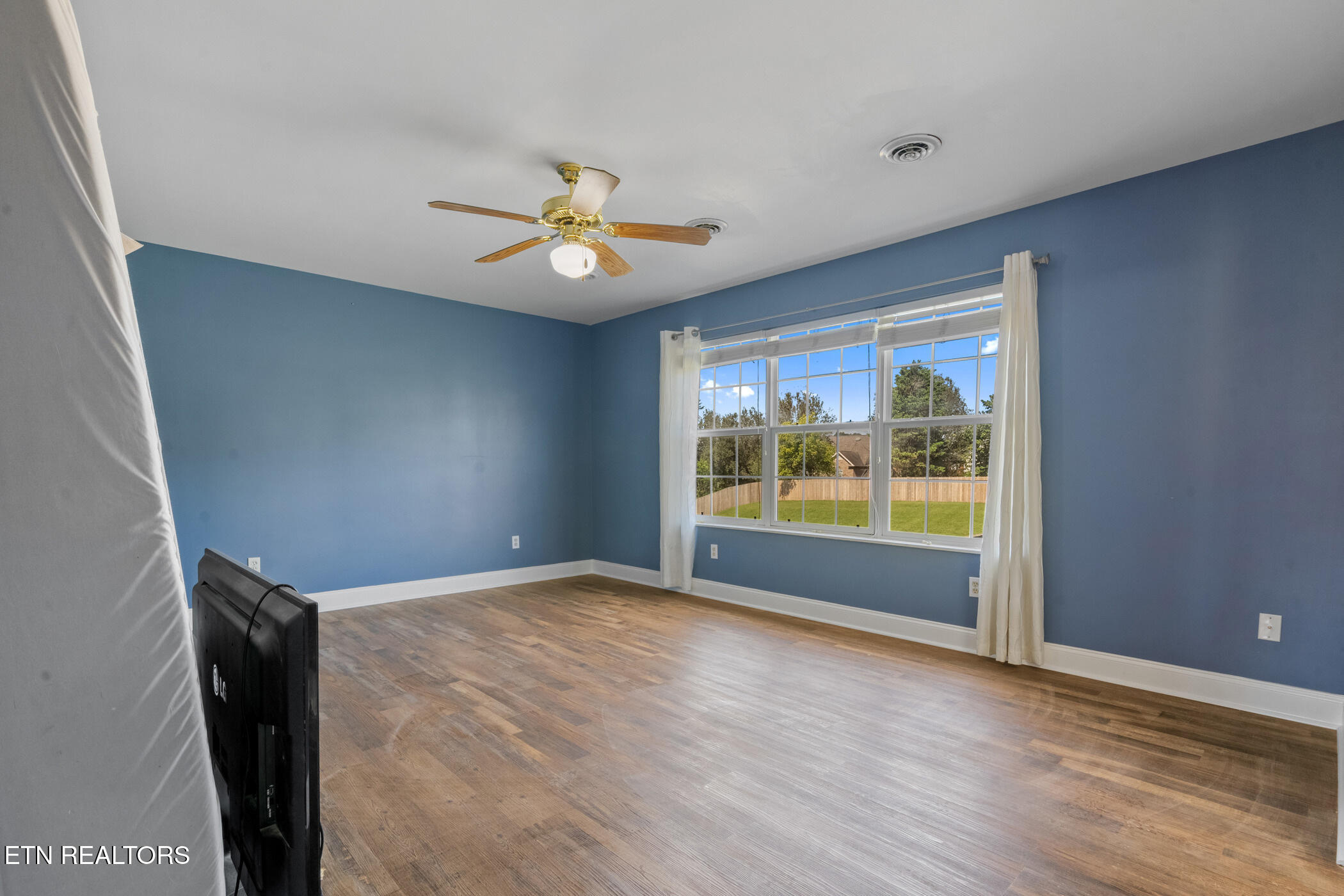 1365 Wineberry Road Powell, TN 37849 - Photo 22 of 43 Primary Bedroom 3