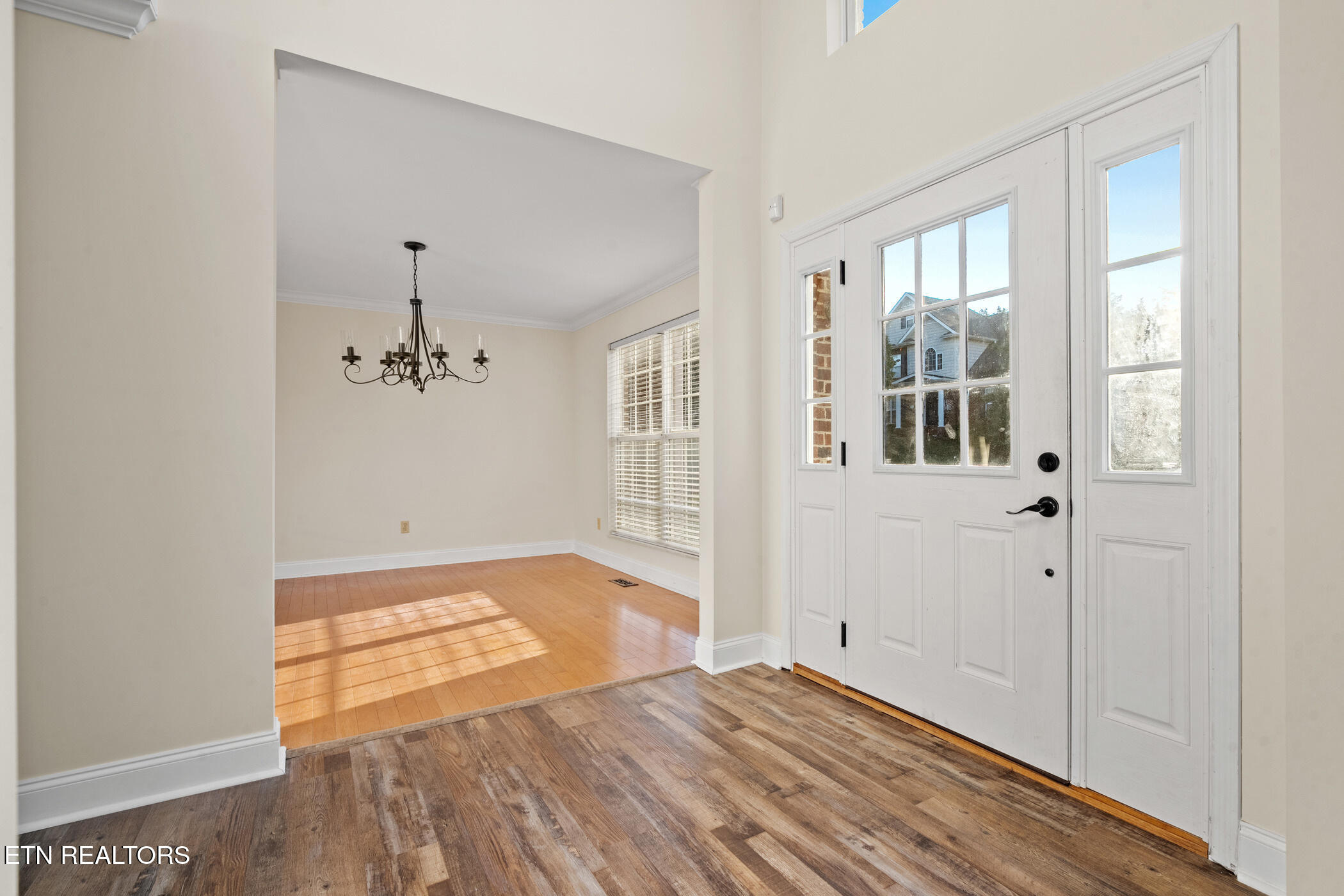 1365 Wineberry Road Powell, TN 37849 - Photo 5 of 43 Foyer