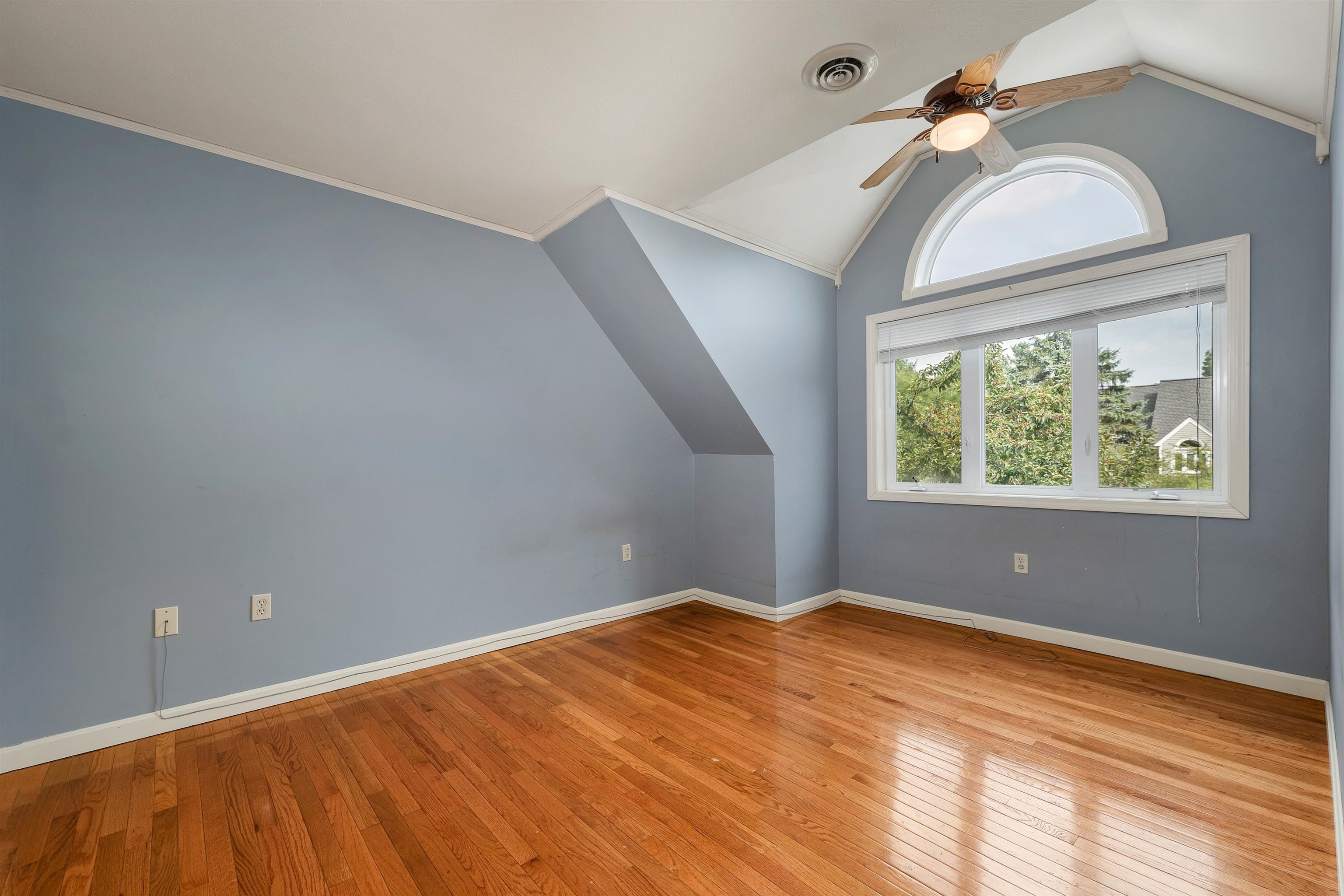 365 Winding Pond Road Londonderry, NH 03053 - Photo 19 of 40