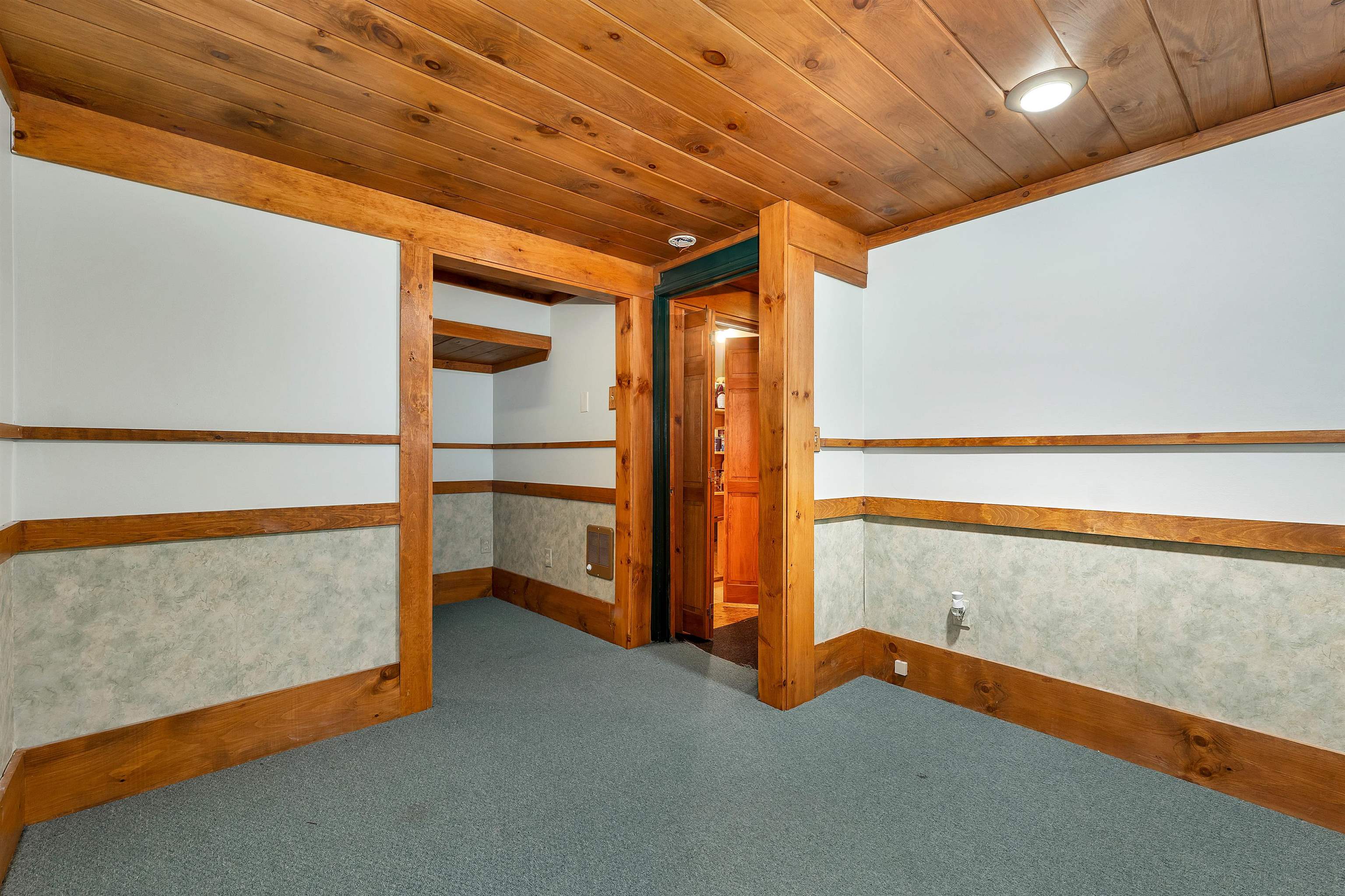 365 Winding Pond Road Londonderry, NH 03053 - Photo 21 of 40